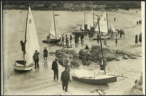 Robson, Edward Thomas, 1875-1953 : Photograph of Idle-Along dinghies, Worser Bay, Wellington