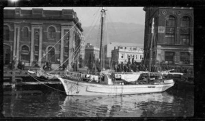 The yacht Waterlilly alongside Customhouse Quay, Wellington