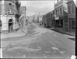 Taranaki St, Wellington, including the Terminus Hotel, Dunlop Rubber Company, and premises of E Morris Jr, undertaker