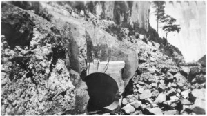 By-pass tunnel for the Arapuni hydro-electric power plant