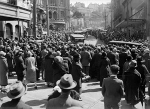 Crowd watching the funeral procession for Mother Mary Joseph Aubert, Boulcott Street, Wellington