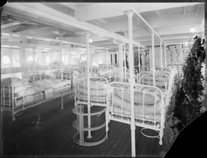 Creator unknown: Beds aboard the World War 1 hospital ship Maheno