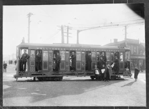 Palace tram, Wellington - Photographer unidentified
