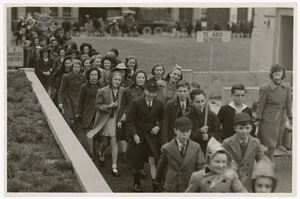 Parade of children from Te Aro School, Wellington