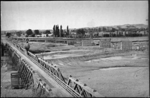 Replacing the old Fernhill bridge, Hawke's Bay - Photograph taken by Hawke's Bay News-Photo Service