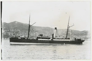 Steamship Wainui in Wellington Harbour