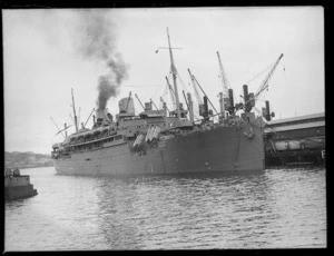 World War 2 troopship Rangitiki, Wellington Harbour