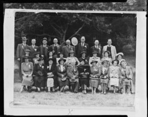 Group photograph of ex-Paraparaumu school pupils