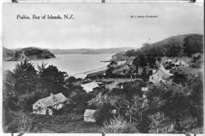 Paihia village on foreshore, looking towards Motuarahi Island, Bay of Islands 1902 - 1917