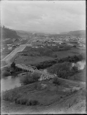 Bridge access into Taumarunui