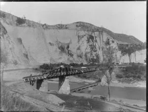 Ruahine Road bridge over Rangitikei River, near Mangaweka