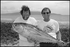 Members of the Waikanae Game Fishing Club holding a yellow-fin tuna - Photograph taken by Ray Pigney