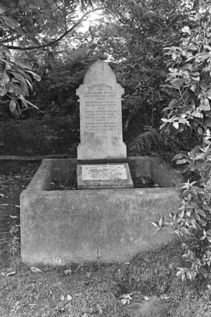 Nicholls family grave, plot 5003, Bolton Street Cemetery