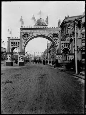 Citizens' arch, Customhouse Quay, erected for the visit of the Duke and Duchess of Cornwall and York, 1901
