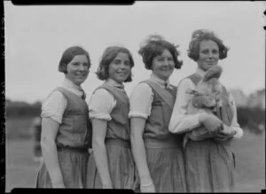 Four unidentified girls, Marsden School, Wellington