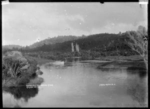 Aroaro Bay, Takapaunui River, Raglan, 1910 - Photograph taken by Gilmour Brothers