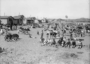 Crowd on the beach, Lyall Bay, Wellington