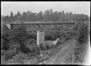 Mangaturuturu viaduct on the North Island Main Trunk Line