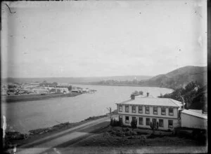 Red Lion Hotel by the Whanganui River