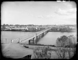 Looking across Victoria Avenue bridge towards Taupo Quay, Whanganui