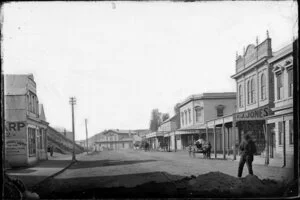 Ridgway Street, Wanganui, looking towards the courthouse