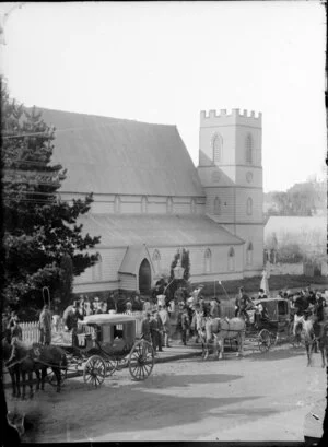 Carriages and people outside the second Christ Church, Wanganui