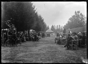 Bee-keepers' day at the government-run apiary at Ruakura, 1921