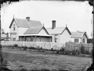 Gabled and verandahed house, Rangitikei, Wanganui