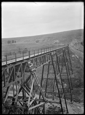 Railway viaduct at Patterson's Creek, Kowai Bush, 1926