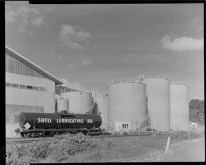 Shell Oil Ltd, Gracefield, tank farm with oil car