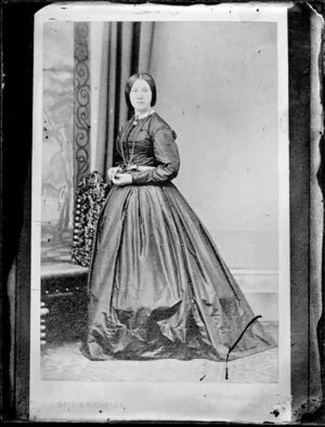 Unidentified woman - Photograph taken by Batt & Richards