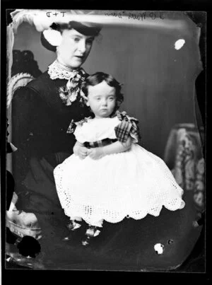 Mrs P Watts and her daughter - Photograph taken by Thompson & Daley of Wanganui