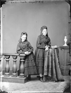 Daughters of D McGregor - Photograph taken by Thompson & Daley of Whanganui