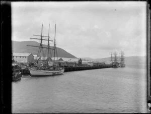 Boats at Dunedin wharf