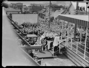 Queen Elizabeth II, Royal Tour, 1953-54