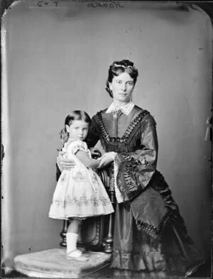 Mrs Noakes and her daughter - Photograph taken by Thompson & Daley of Whanganui