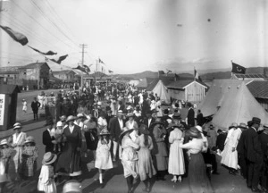 Crowds at Lyall Bay, Wellington, probably at a Victory Gala