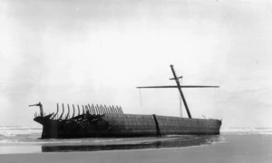 Wreck of the ship Hydrabad at Waitarere Beach