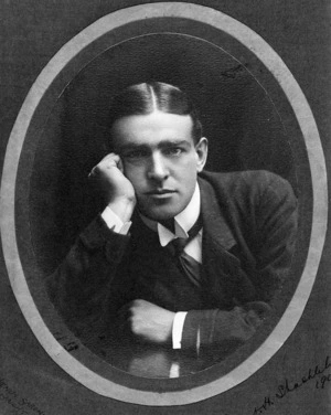 Hemus Sarony (Photographers) :Portrait of Ernest Henry Shackleton