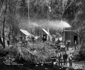 Men at Dogtown, Slaty Creek, Taitapu