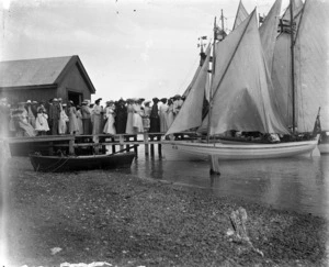 Group on the wharf belonging to Vigor Brown on the inner harbour, Napier.