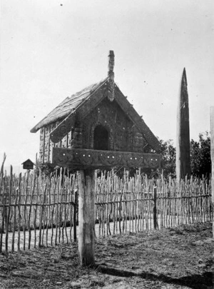 Maori storehouse