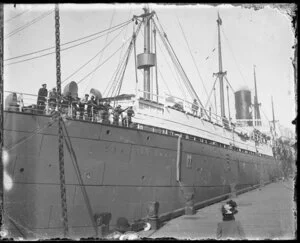Ship "Drayton Grange" at port