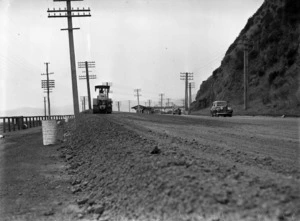 Roadworks on a bend in the Hutt Road, north of Ngauranga