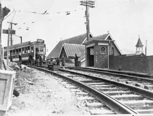 Men working on the Wadestown tram lines