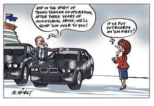 Nisbet, Alistair, 1958- :Government limousines and Australian PM's visit. 20 February 2011