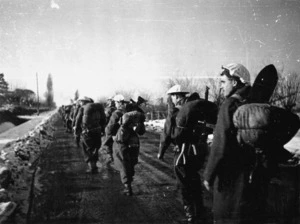 21 New Zealand Battalion moving along the Via Emilia in Italy, to relieve the Maori Battalion during World War II