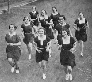 Women of the Christchurch Harrier Club on a practice run