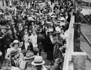 A crowd, including Jessica Sturt, farewelling troops, Lyttelton