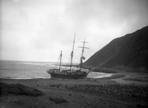 La Bella (Ship) wrecked in Owhiro Bay, Wellington